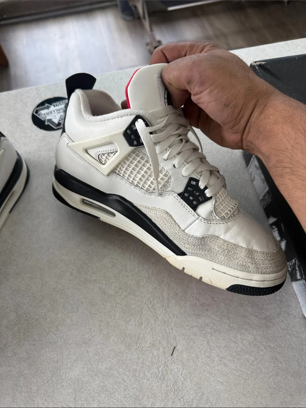 Jordan 4 flight club Men’s Sneakers White with Black and Red Accents w/box 9.5